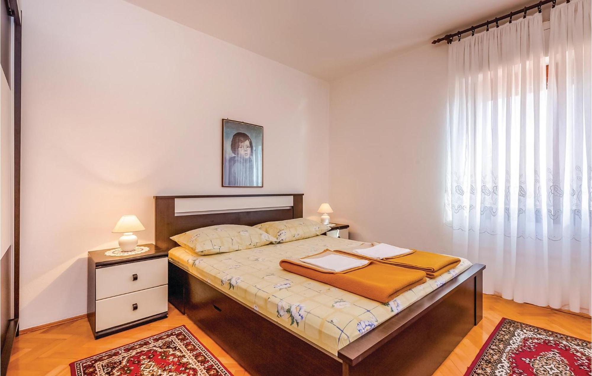 Stunning Apartment In Novi Vinodolski With Wifi Екстер'єр фото
